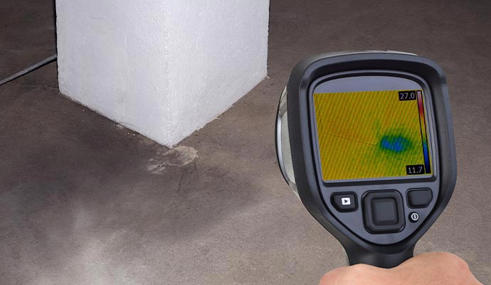 water leak detecting with device